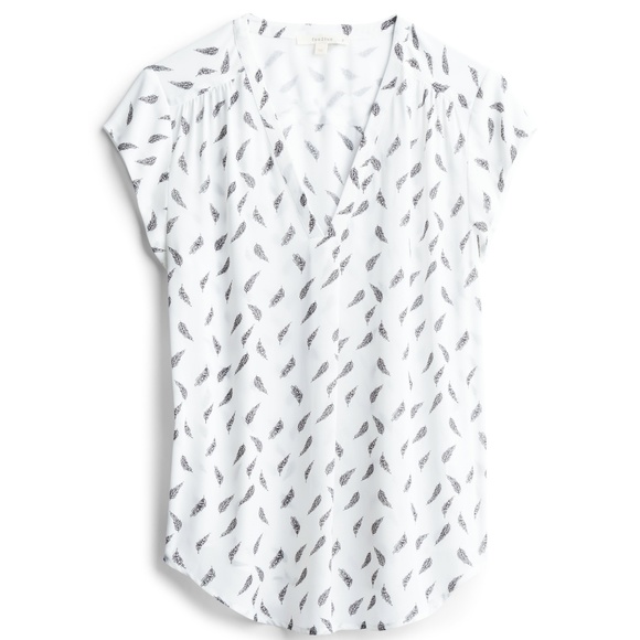fun2fun Tops - Lillian V-Neck Blouse